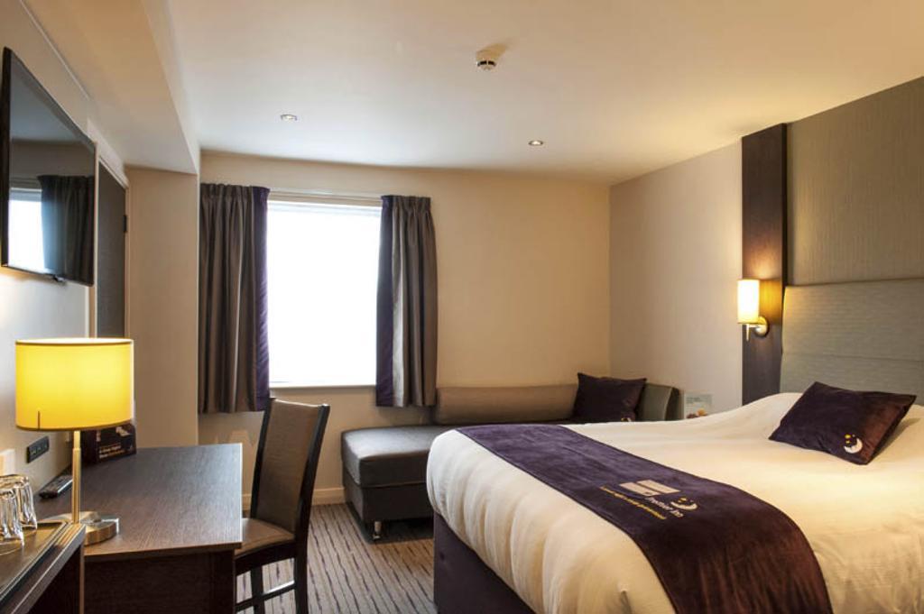 Premier Inn Glasgow - Bellshill Motherwell Exterior foto