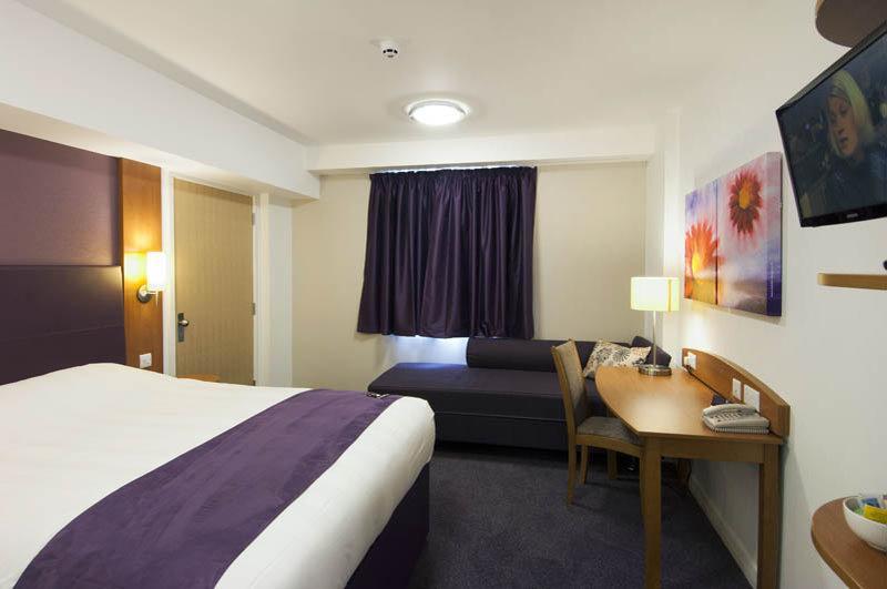 Premier Inn Glasgow - Bellshill Motherwell Exterior foto